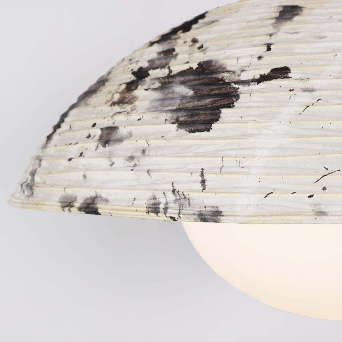 Maru Pendant with a hand-painted chōchin Sumi Shade