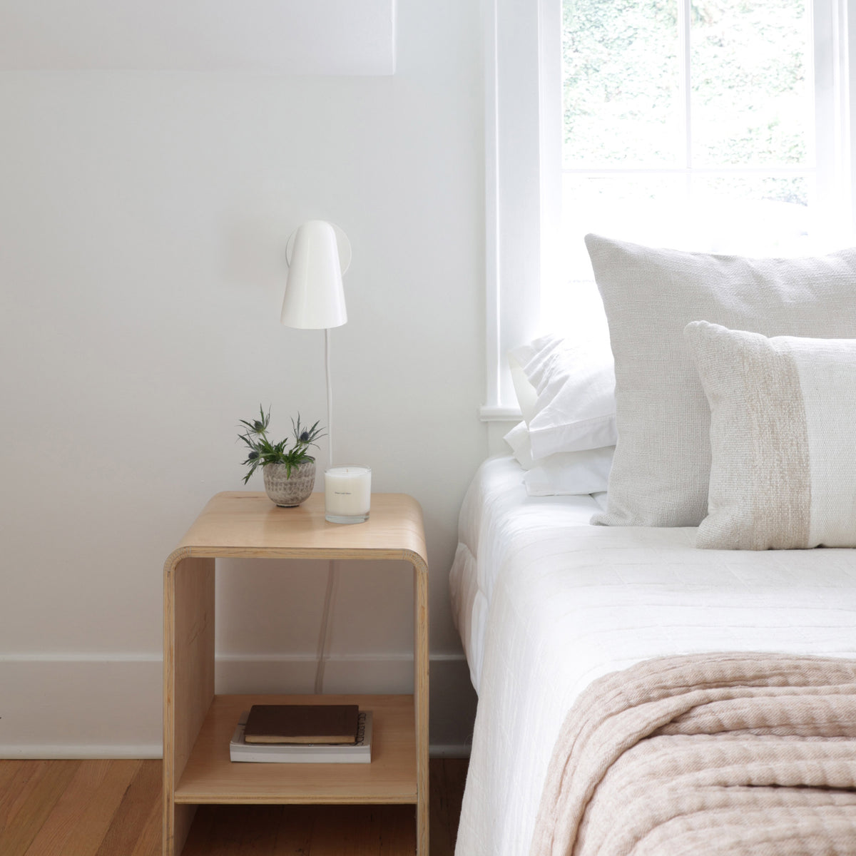 Wildwood shown in White with Cord