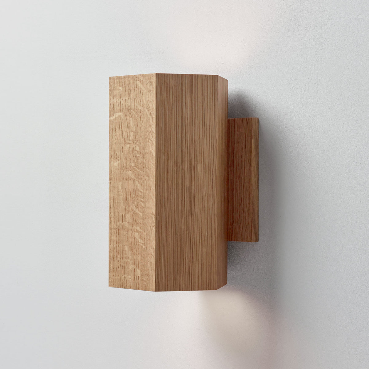 Woodland Viviane shown in White Oak