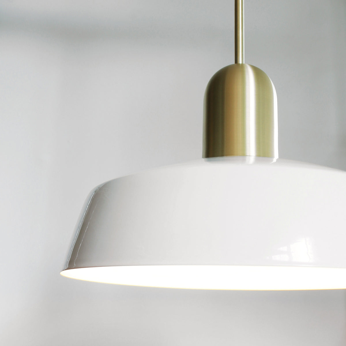 Meadowlark 11" Luxe Cord shown in White with Brass